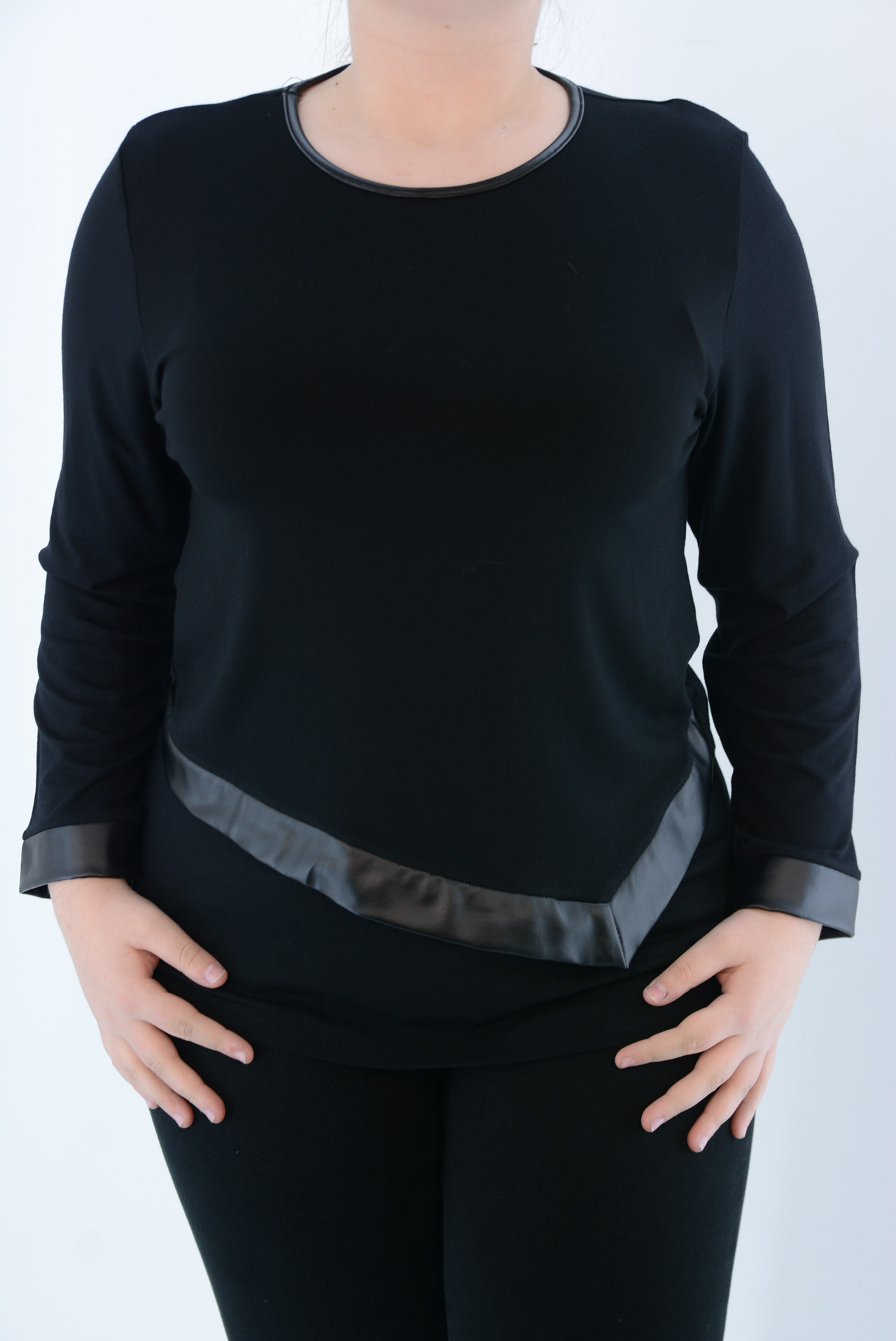 Women's blouse with leatherette code 12247