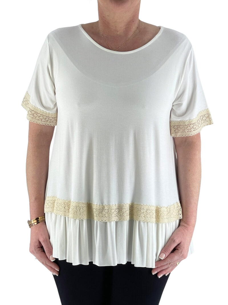 Μπλούζα γυναικεία μονόχρωμη με δαντέλα κωδ. 021131 μπροστινή όψη λευκό