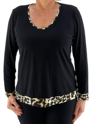 Women's blouse with animal print details code 2311033