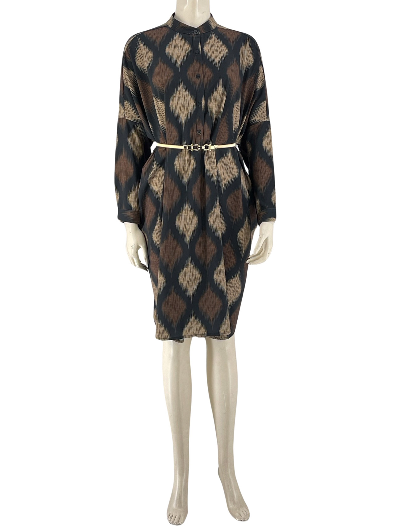 Φόρεμα over size με μάο γιακά και κουμπάκια κωδ. P5838 μπροστινή όψη- μαύρο-πούρο
