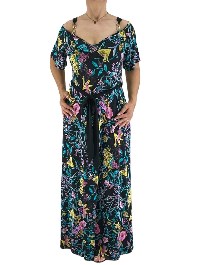 Φόρεμα εμπριμέ maxi με έξω ώμους και αλυσίδες