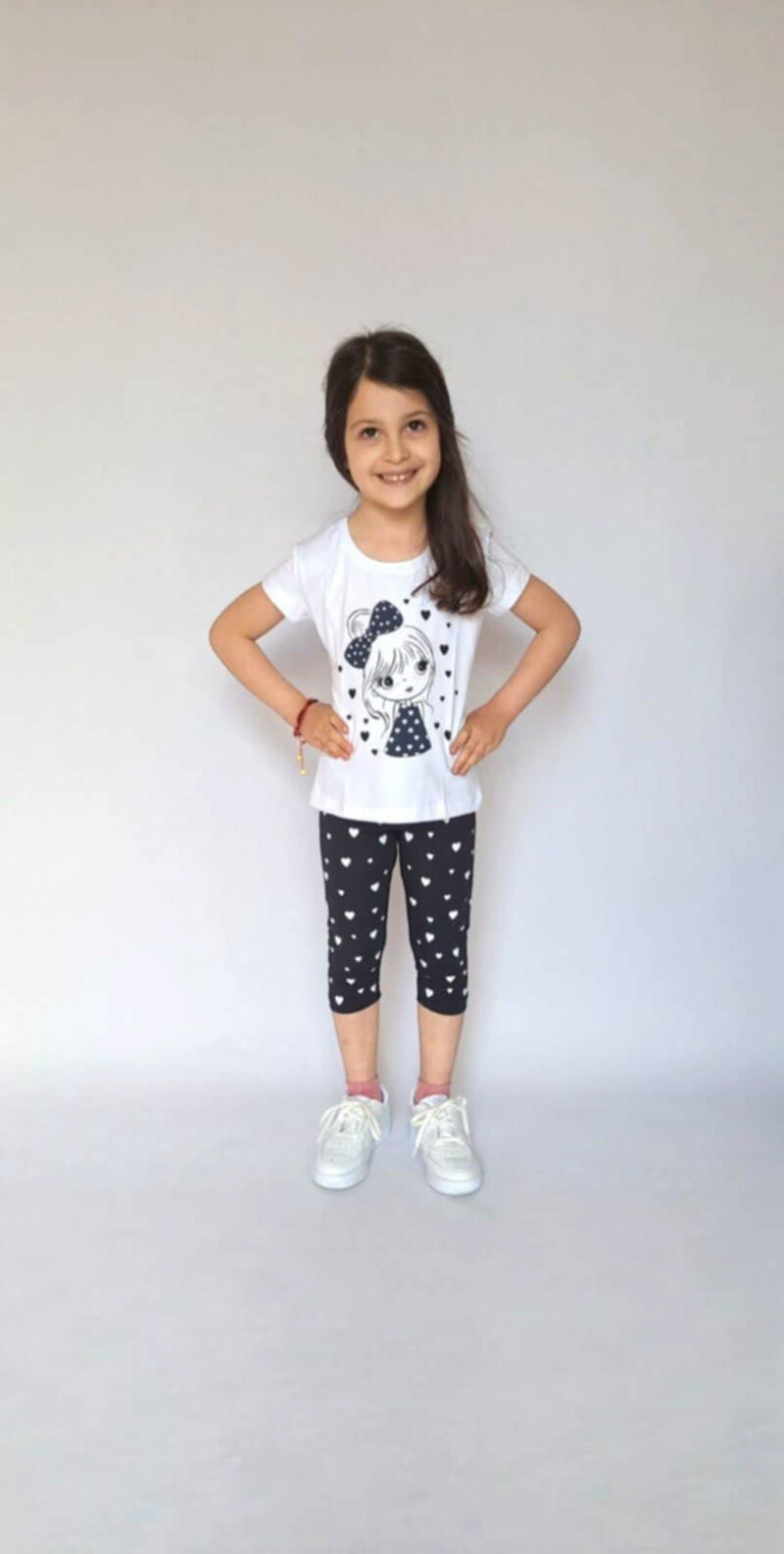 Σετ κορίτσι μπλούζα με στάμπα και κάπρι κολάν με τυπώματα